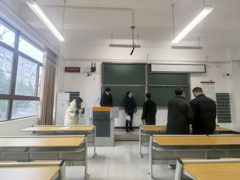 张春林副校长带队开展2025年春季学期开学前教学准备工作专项检查